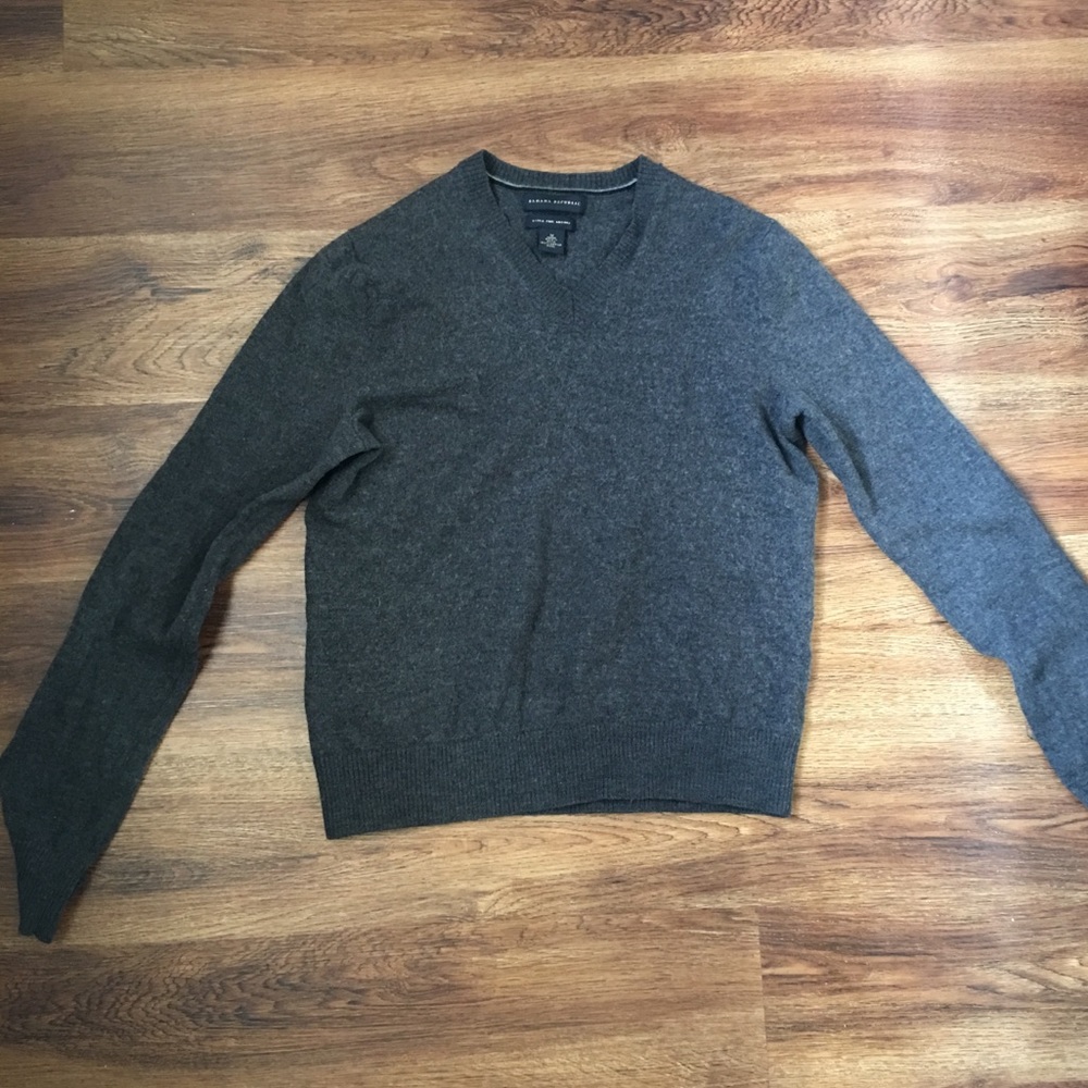 Banana Republic 100% merino wool